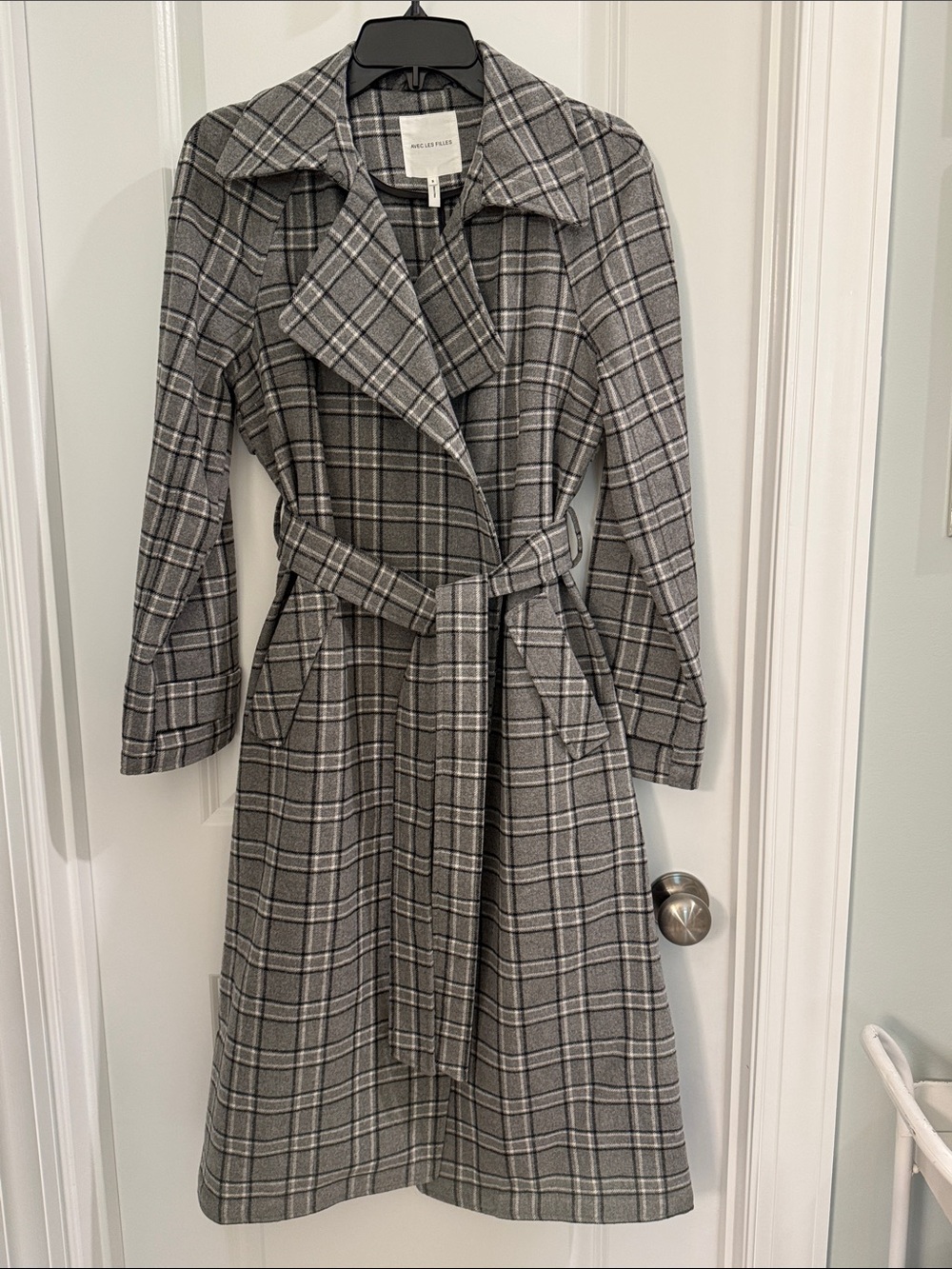 NWOT Avec Les Filles Notch Lapel Gray Plaid Coat